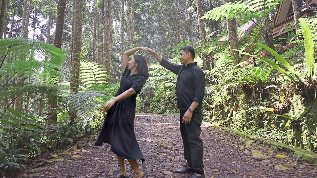 PREWED THEO & OKTA