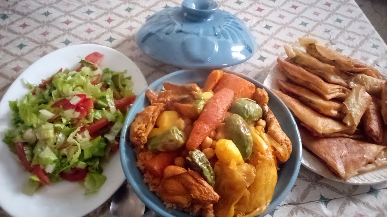 نتلمو كان نهار الأحد لمة على الطاولة👍🥰