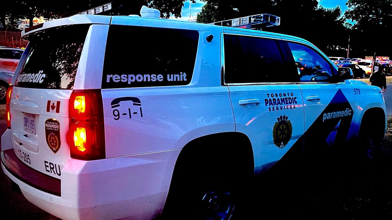 (4K Reupload) Toronto EMS & Toronto Fire Responding + Photos (20/08/22)