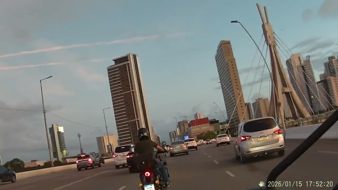 Meteor 350 Trânsito na Via Mangue Recife 