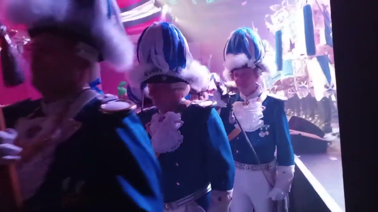 Einmarsch der Blauen Funken bei der Sitzung der KAJUJA Köln-Dellbrück