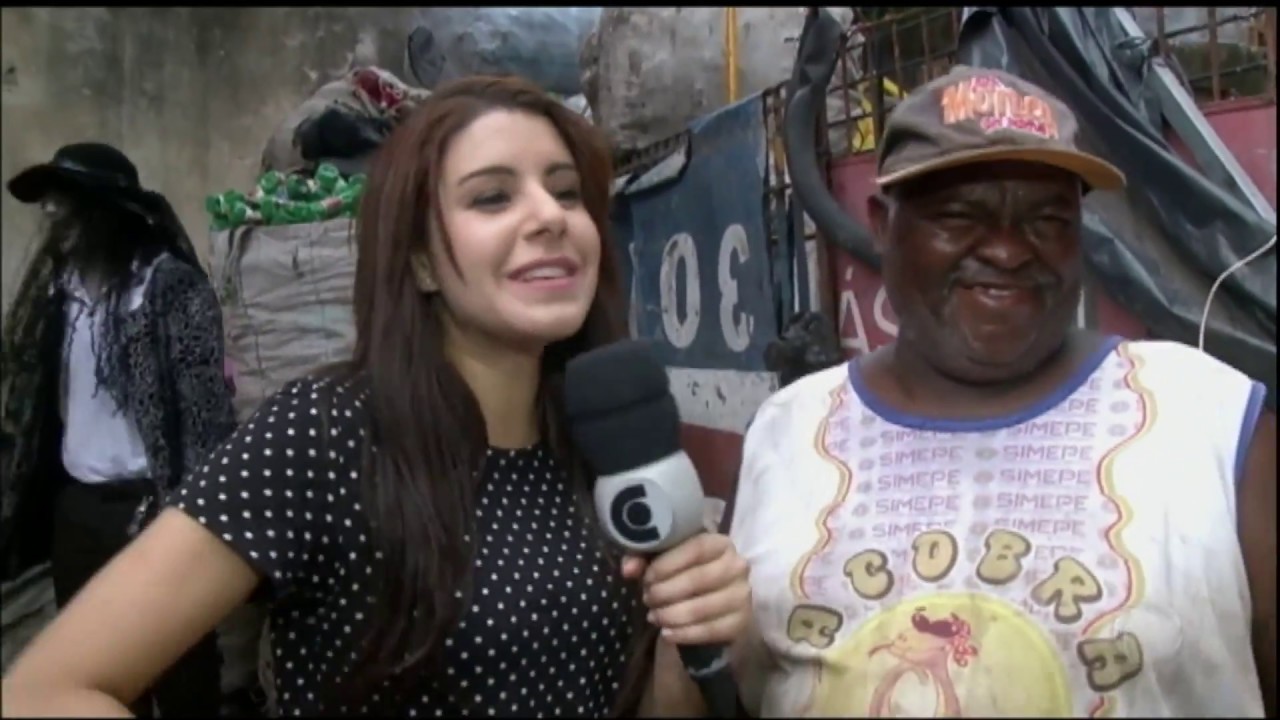 Achamos no Brasil: Michael Jackson de Pernambuco recicla latinhas