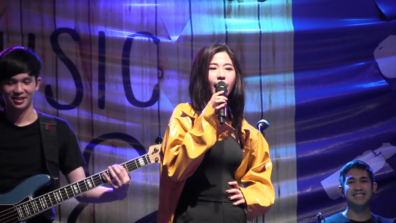 น้ำ กัญญ์กุลณัช  @ Sky Park at Major Ratchayothin #Leenam  27.12.2018