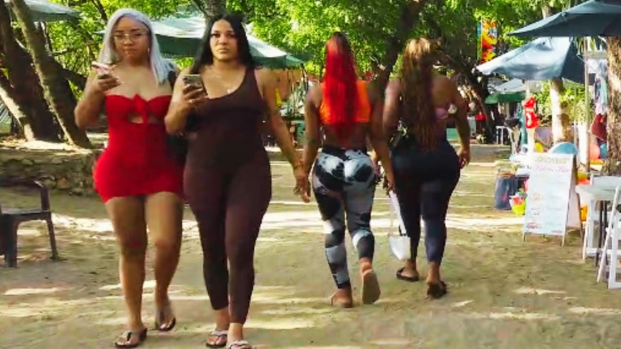 A CHILL WALK IN SOSUA DOMINICAN REPUBLIC | EP13
