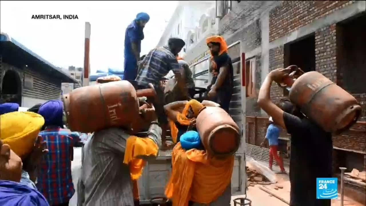India floods: One million people living in emergency shelters in Kerala