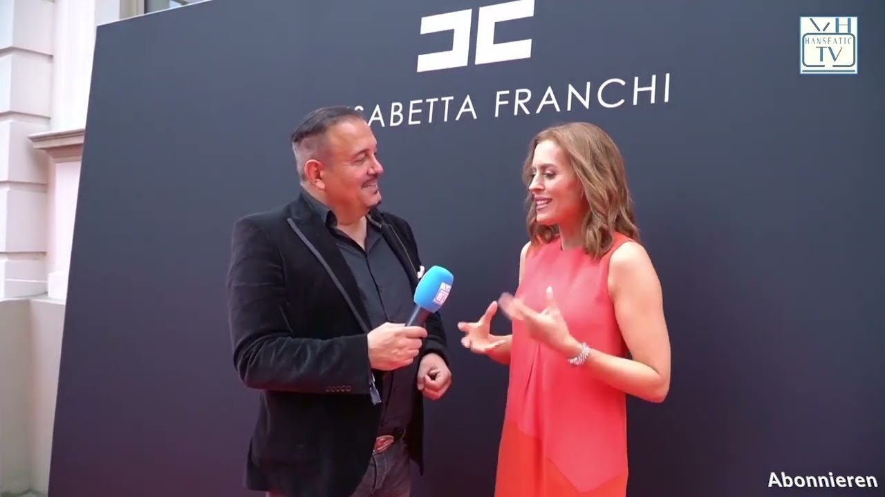 HANSEATIC TV Interview mit Jule Gölsdorf auf dem Grand Opening von Elisabetta Franchi in Hamburg
