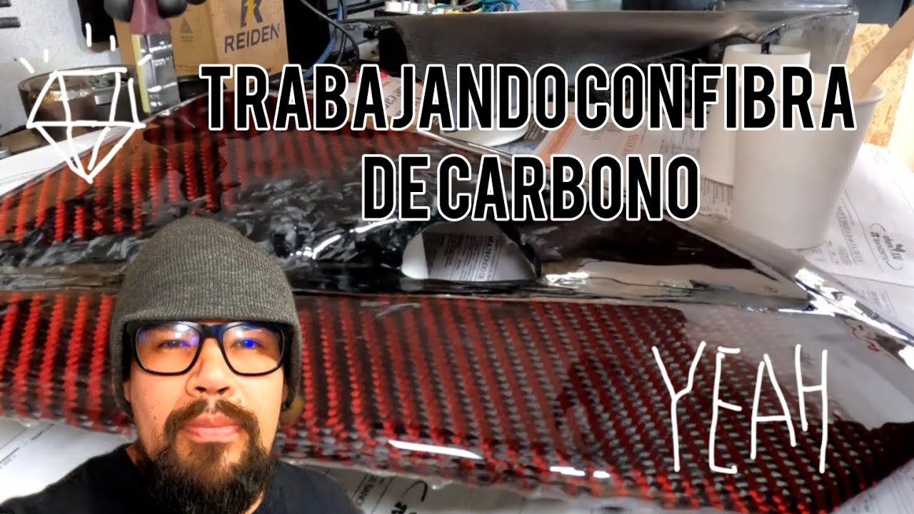 trabajando fibra de carbono roja, negra y forjada