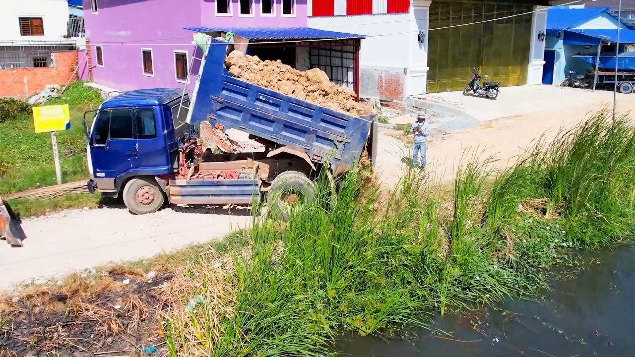 M.G!! Be Careful Start New Landfill Using Dump Truck 5Ton & Dozer Push Soil into Flooded Area