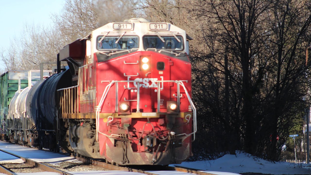CSX X409 at Riverdale with 911