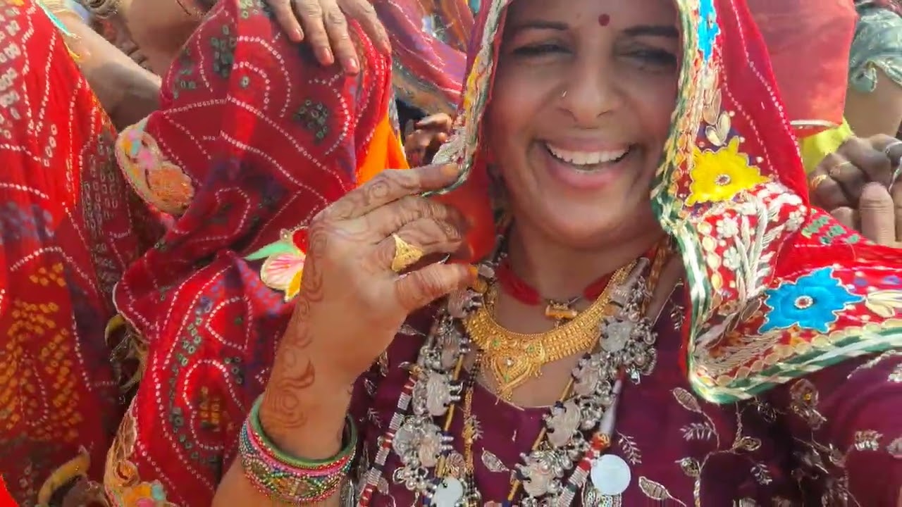 # बीरो गीत | चूनङ पर मेवो बरस घूंघट पर बिजली चमक | #marwadisong #shekhawati #song #geet #rajasthani😍
