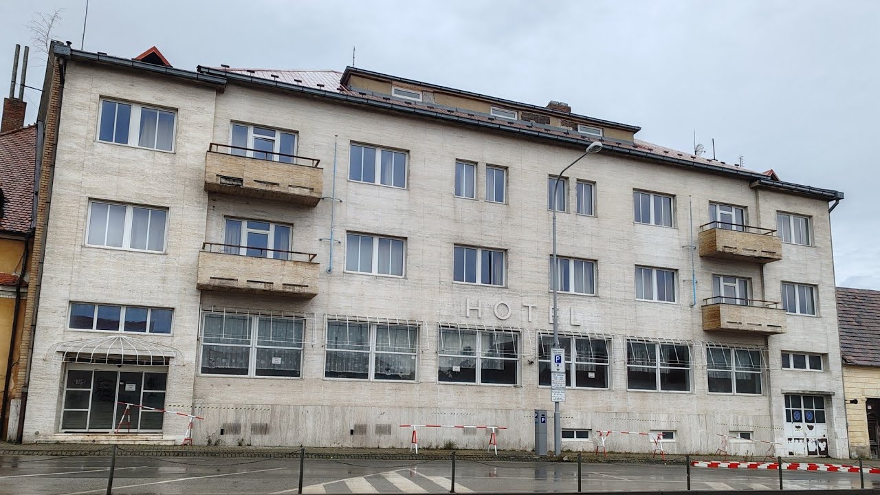 Opustený hotel!!!! 🏨😱🤩 #urbex Urbex Hosť @majkyurbex 😎