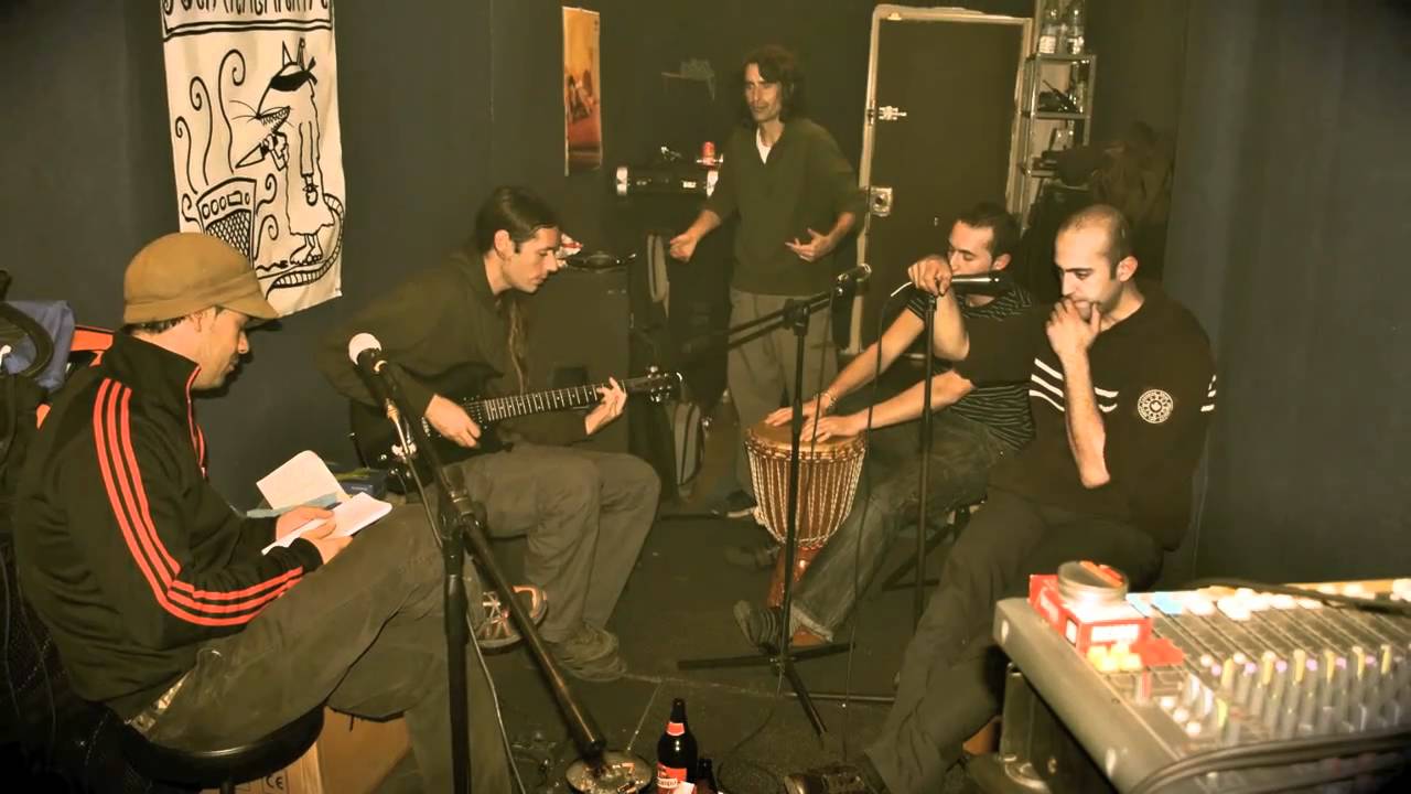 Matakalarata ( Rodando, dando)