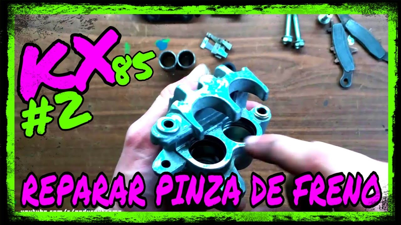 ✔️ COMO desmontar los PISTONES de la PINZA de FRENO. Reparar y PURGAR frenos moto. Kawasaki kx 85