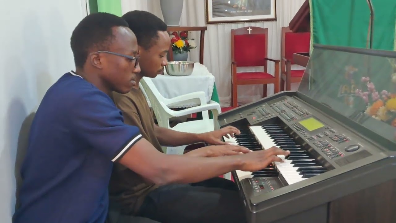 NALIAZIMU by VICTOR KASANYI  played by richson  and ombeni salewa🎶🔥