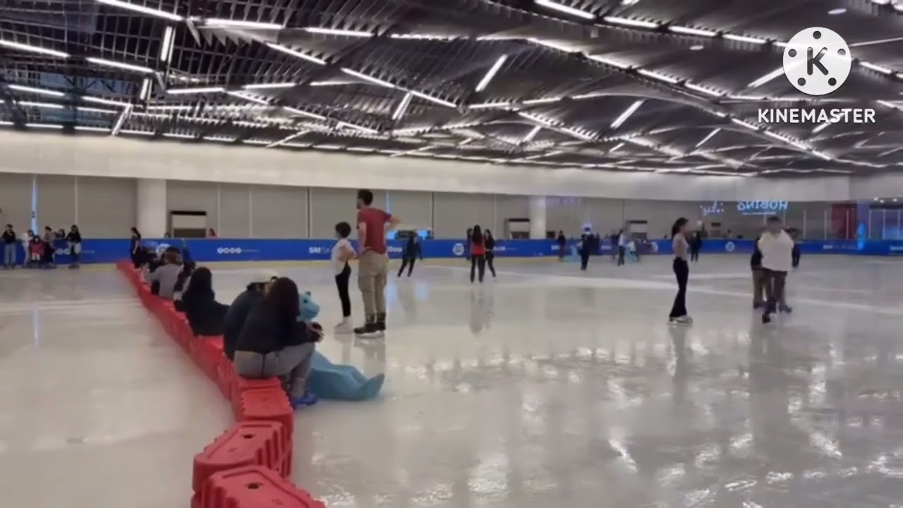 Ice Skating SM Megamall, Mandaluyong City