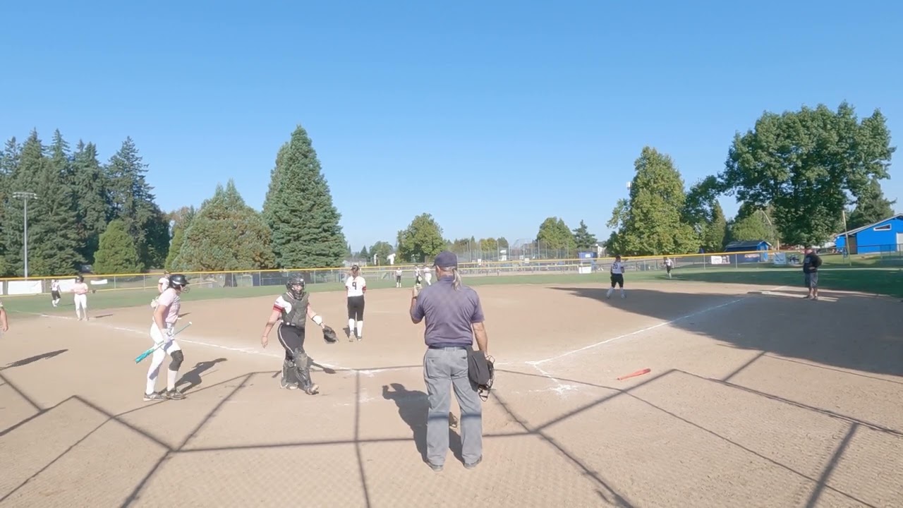 Lainee Barton #19 3B/C Oregon Titans Softball 9/20/25