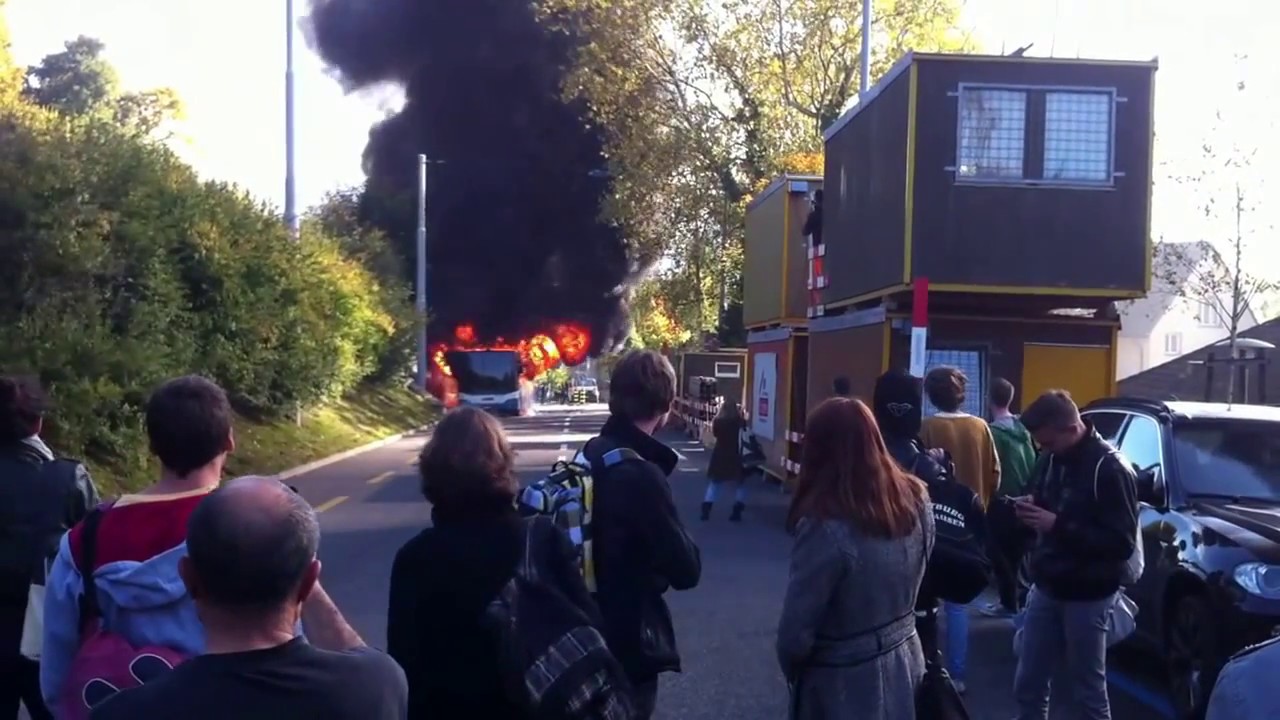 VBZ-Bus-Brand zwischen Bucheggplatz und ETH Hönggerberg