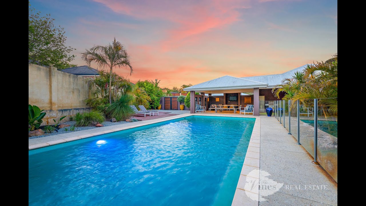 4 Chalgrave Crescent, The Vines