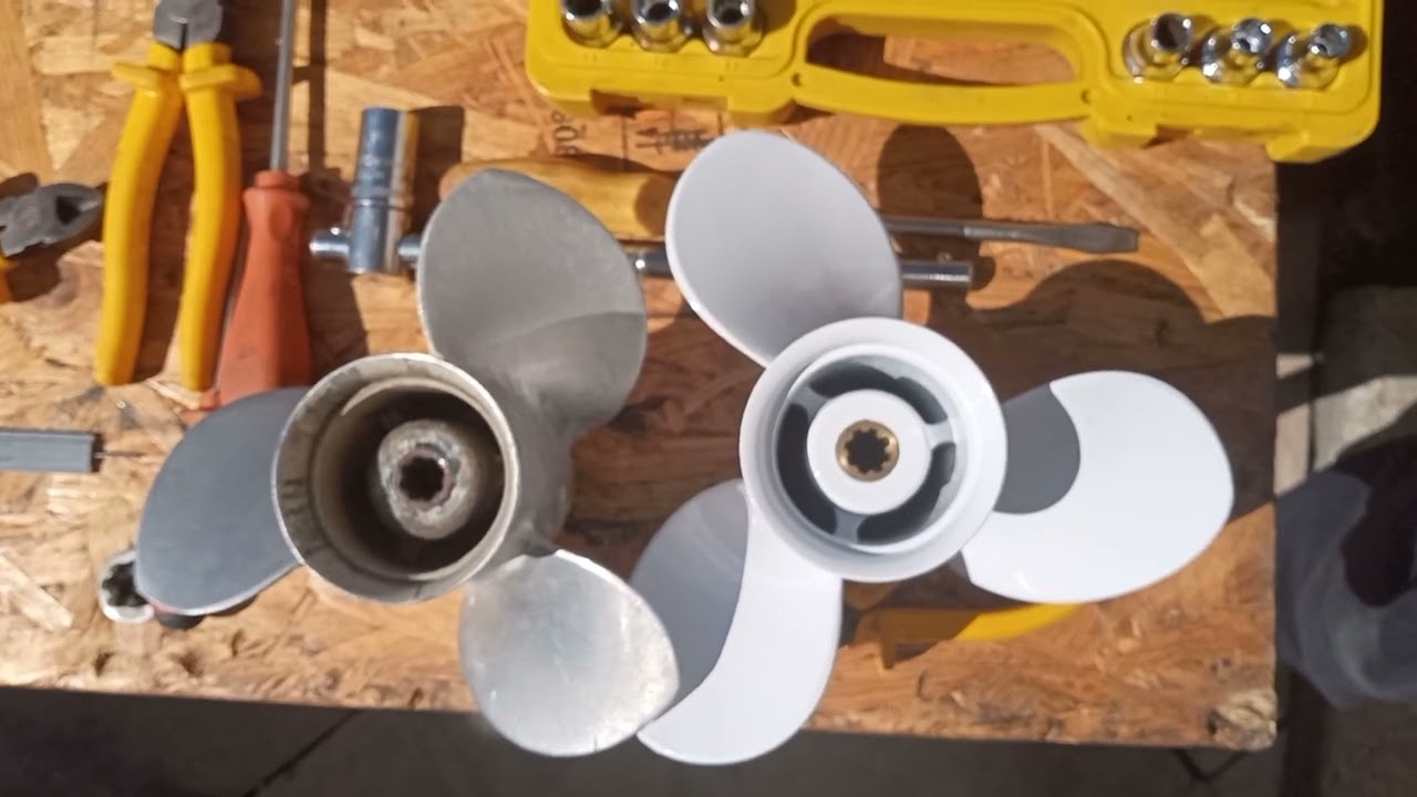 Troca hélice motor popa Yamaha 15hp,(passo a passo) como trocar hélice... Parte 01