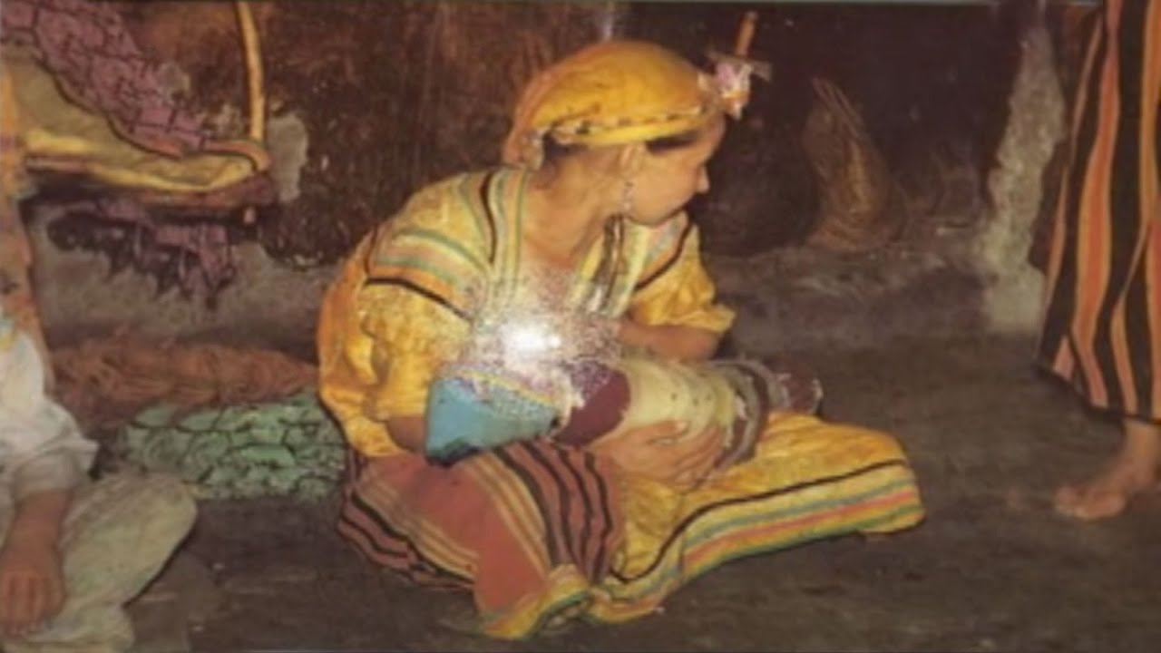 IDIR - Ccfiy - Chfigh avec paroles - version 1976 (je me souviens ) avec traduction et transcription