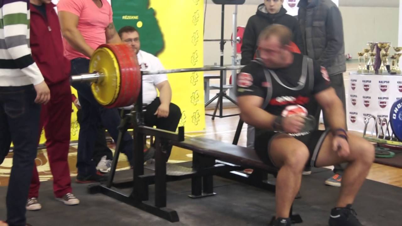 305 kg @ 136.3 kg