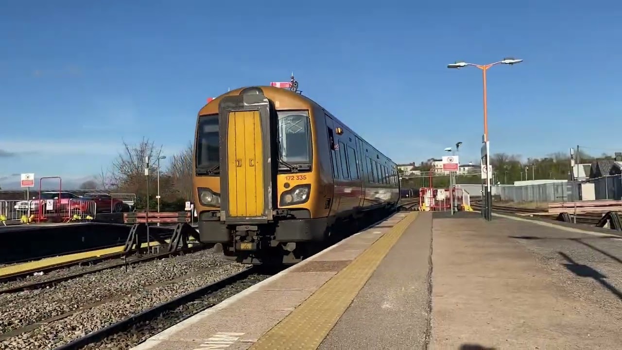 Trains at Worcester Shrub Hill.