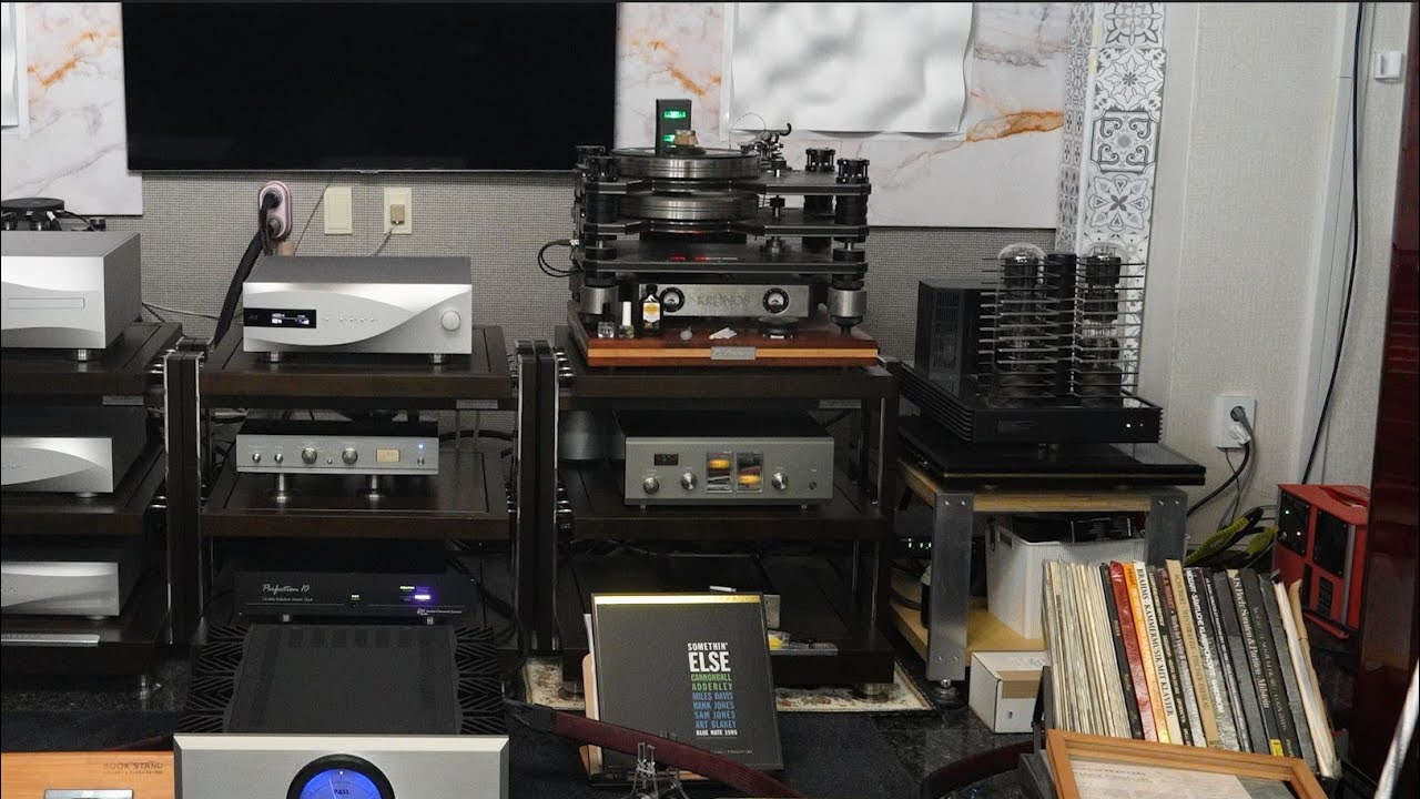 Autumn Leaves - Cannonball Adderley (Lilium w/ Kronzilla DX, X350.8, Air Tight & dCS)
