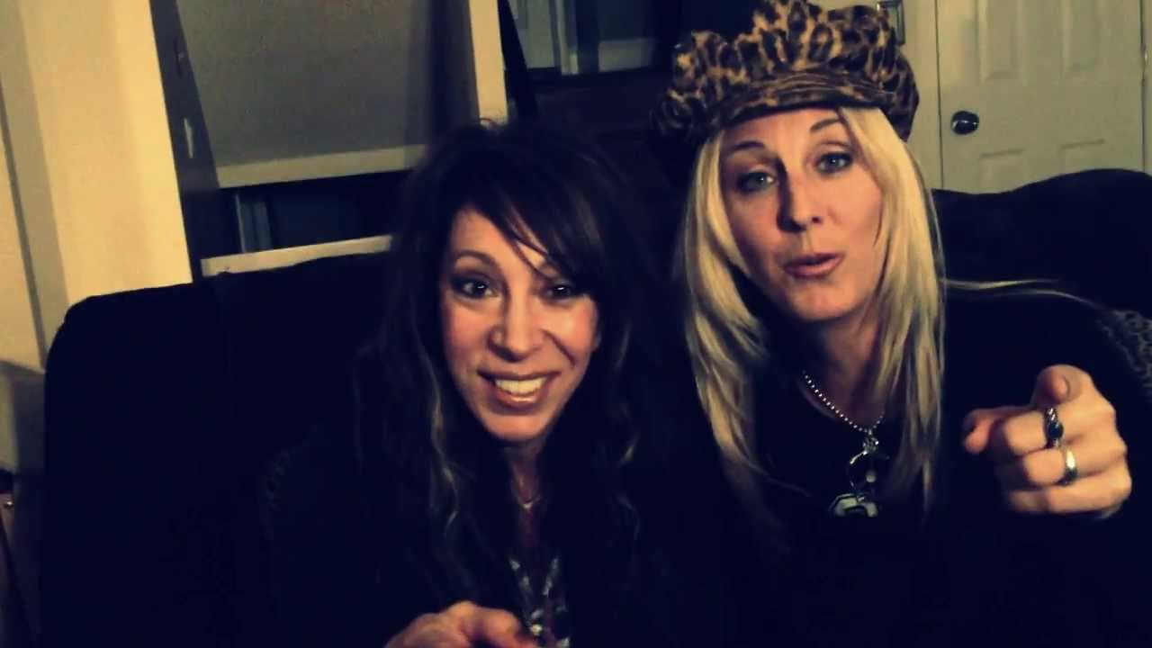 Vixen - Roxy Petrucci and Share Ross say heyyyy from New York!