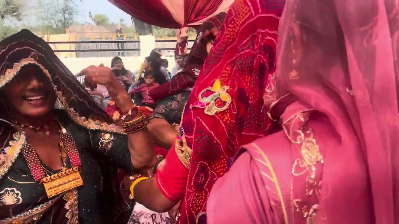राजस्थानी जातनियों का धमाक़ेदार गीत और डांस 💃💃 #jaatniya #shekhawatilokgeet #marwadi #rajasthanigeet