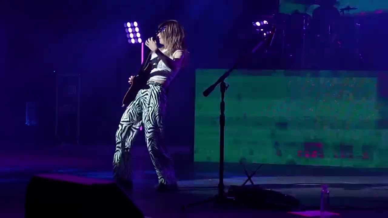 The Warning - When I’m Alone / Showcenter Monterrey 24/03/22