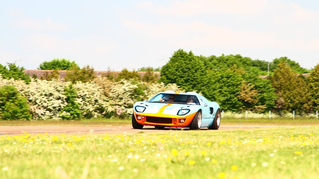 A day at Bicester Heritage with Car Chase Heroes