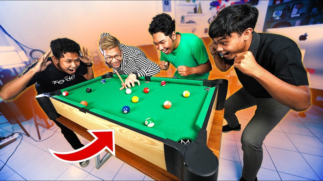 ADU BILIARD!! YANG KALAH MASUK KOLONG MEJA!!