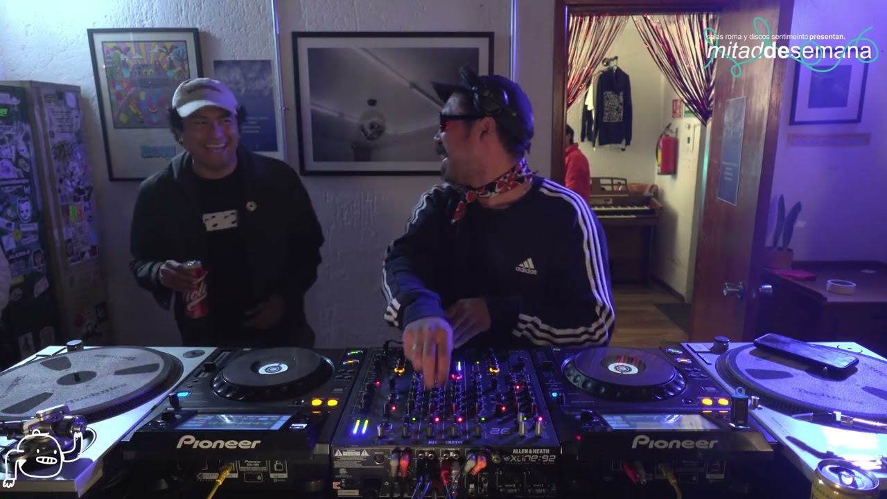 Salas Roma & Discos Sentimiento: Mitad de Semana - Bad Romance