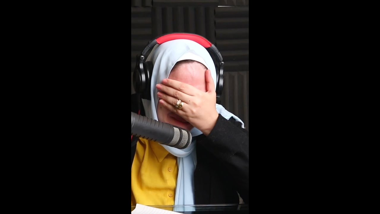 مروة عزام : انهيار انهيار مروة  عزام وبكائها  علي الهواء  بعد ما سمعت المتصلة بتقول ....؟
