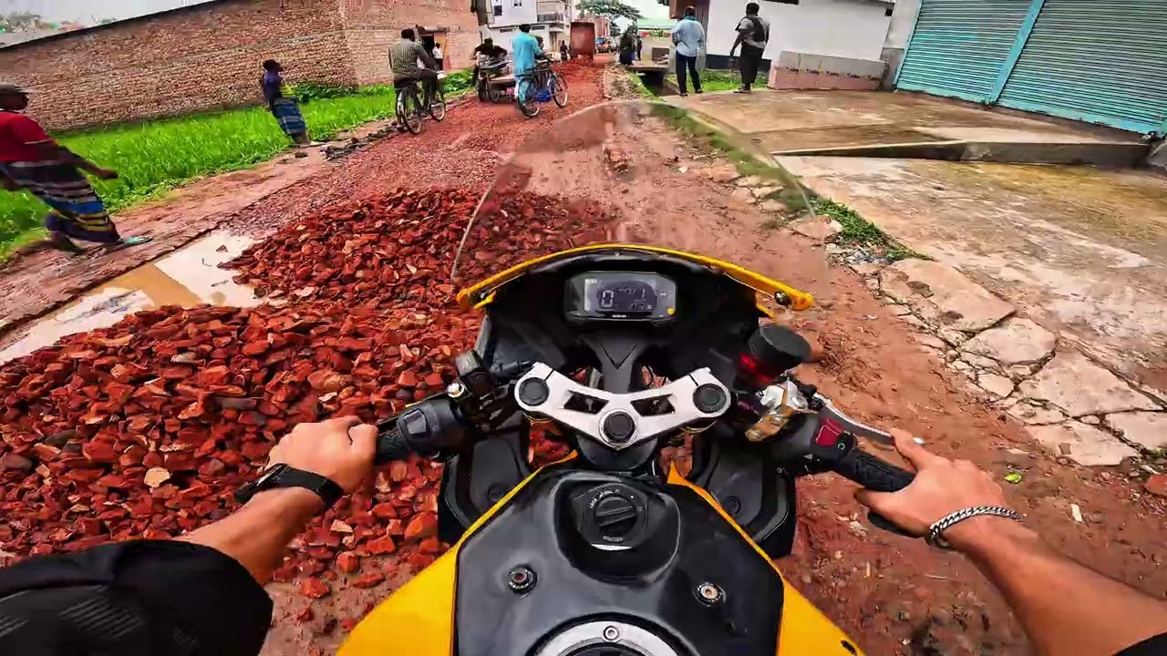 জয়পুরহাটের আবেগময় রাস্তা😲#roadconditions#joypurhat_sadar #SPEED_LESS_3.0 #GSXR_150 #SHARIER_NOYON
