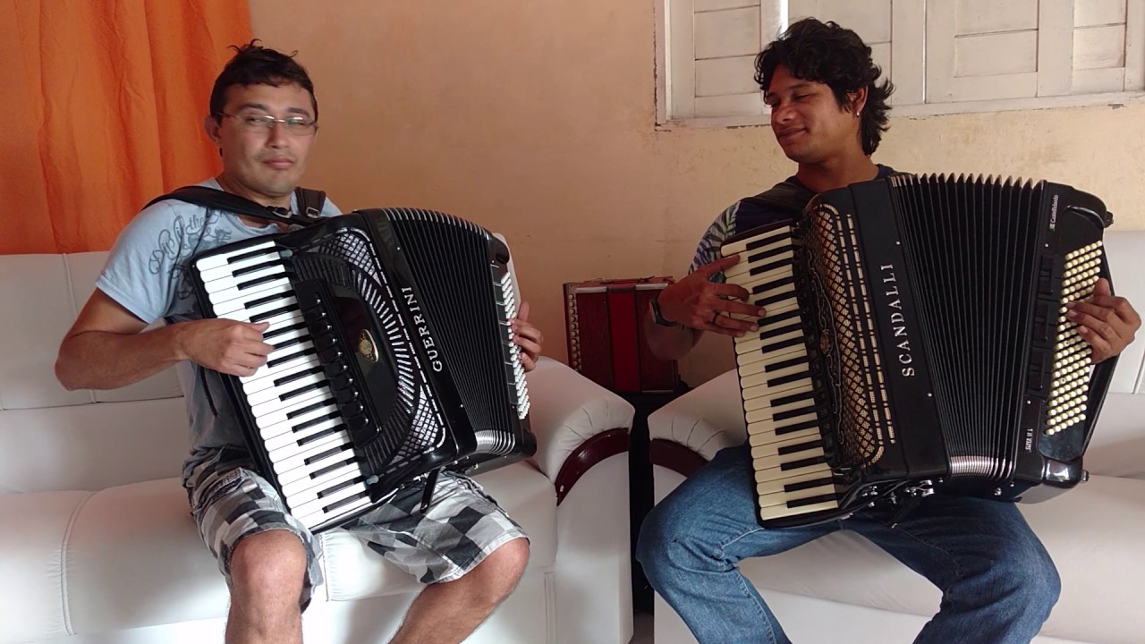 Isaac do Acordeon e Fabinho Salvador - Saxofone por que choras