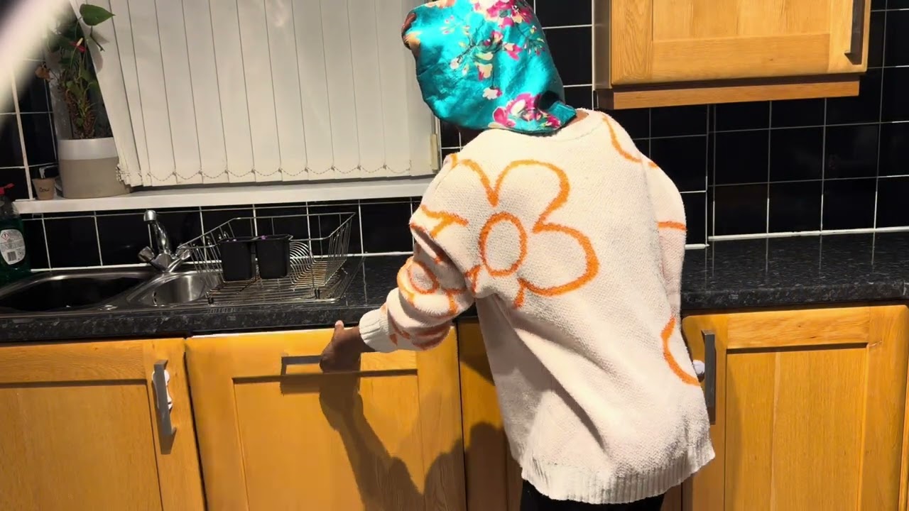 Slow Living at Home | Tea, Laundry & Cooking
