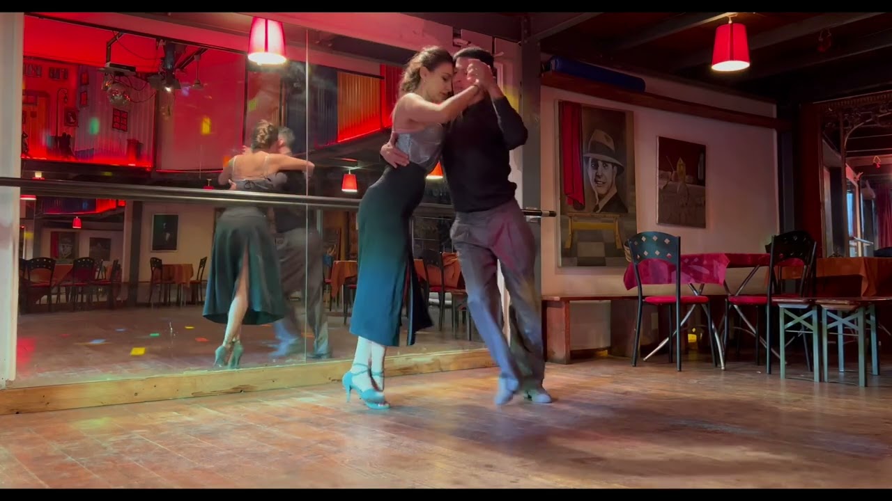 VALS - Cristian Cerezo & Cristina Frugante