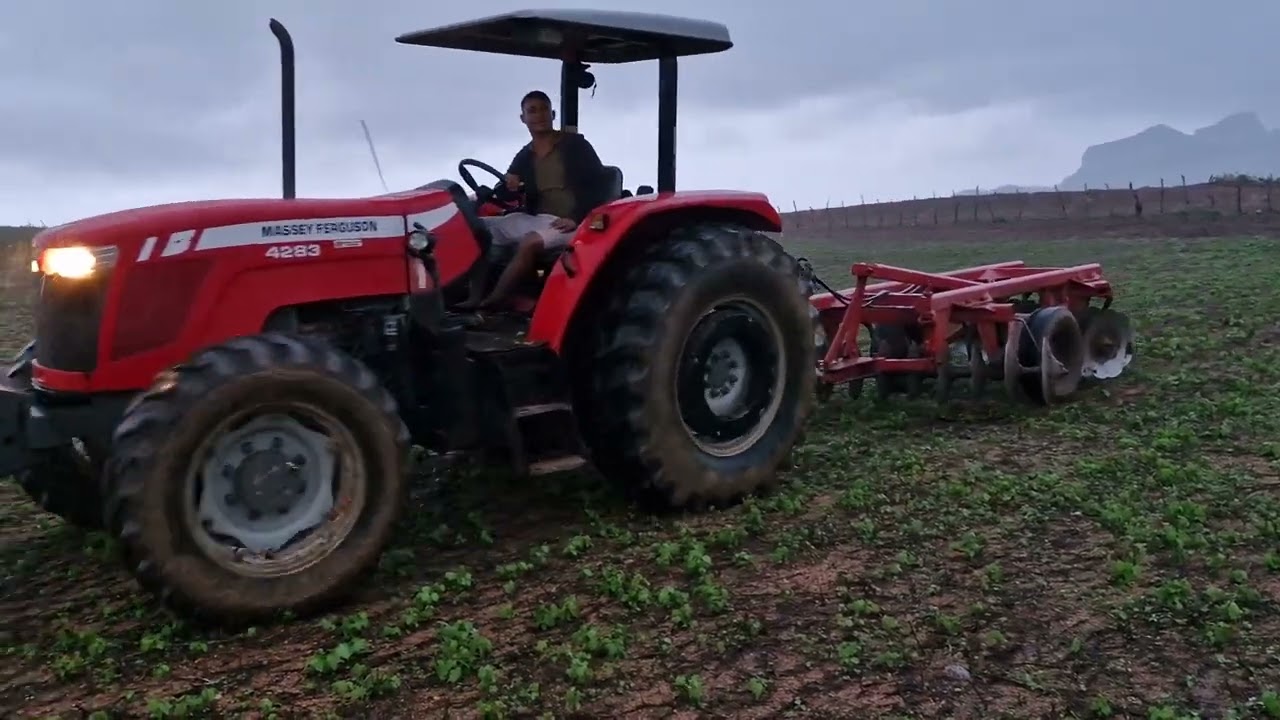 Caiu um pé d’água quando eu fui filmar o traçadao cortando terra nas serras 