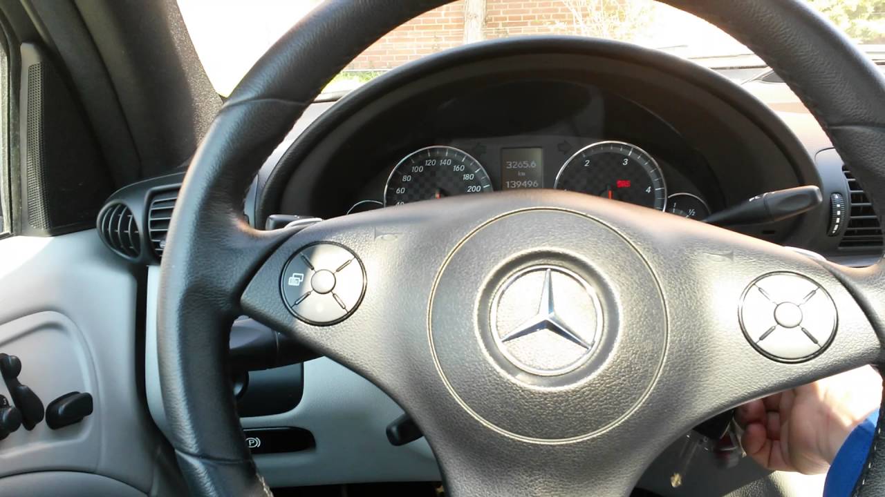 Mercedes-Benz CLC 220 CDI SPORTPAKET XENON COMAND LEDER PDC