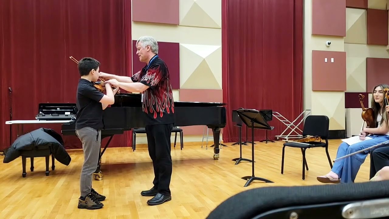 Alex plays C Major Scale at Masterclass with Prof. Simon James