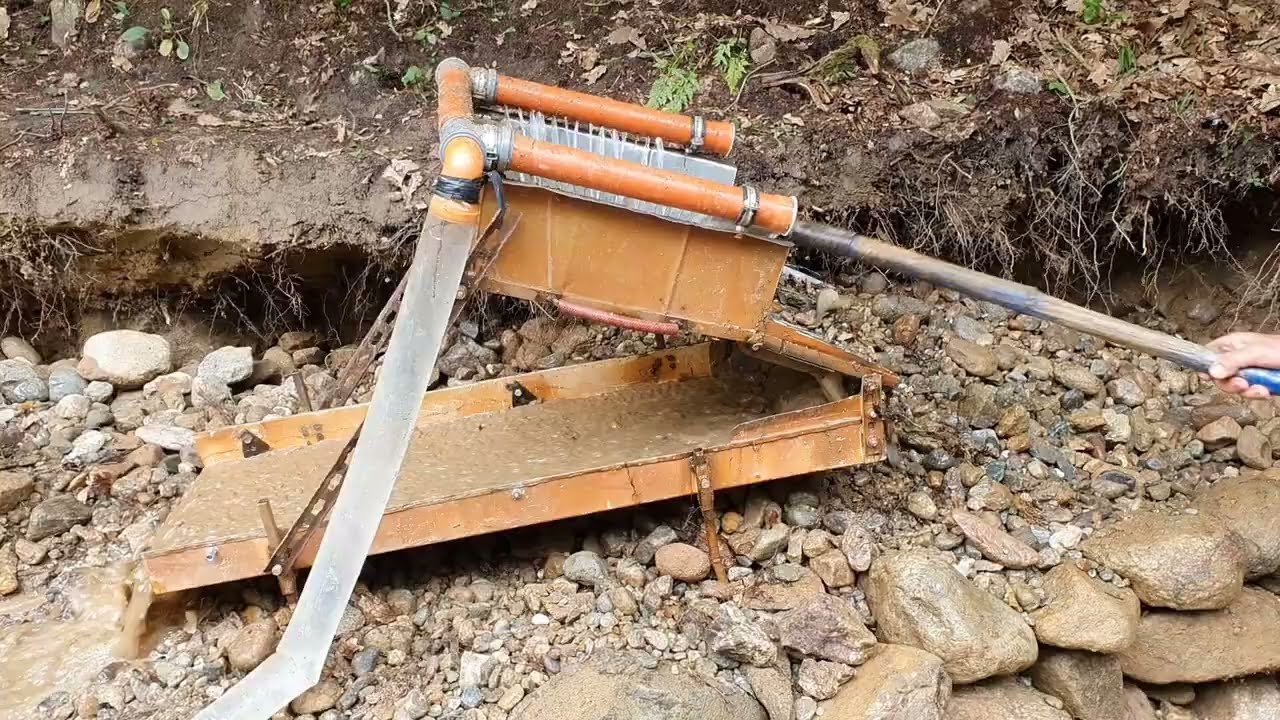 Here's Practical Gold Mining / Tons of Gold Are Extracted from Rivers with This Method