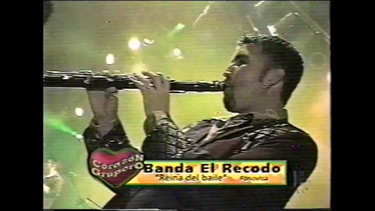 banda el recodo - la reyna del baile EN VIVO (mimoso y carlos sarabia)