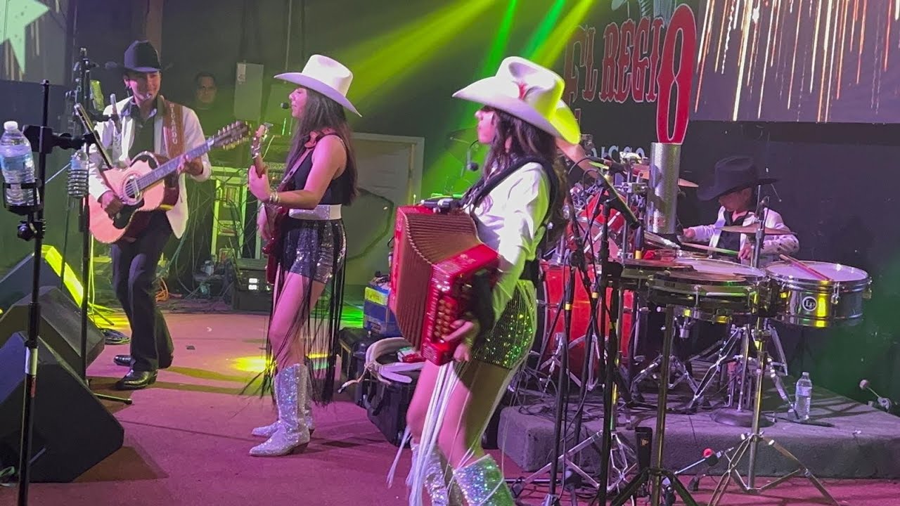 Precentación  En El Regio Disco Houston-Los Luzeros De Rioverde