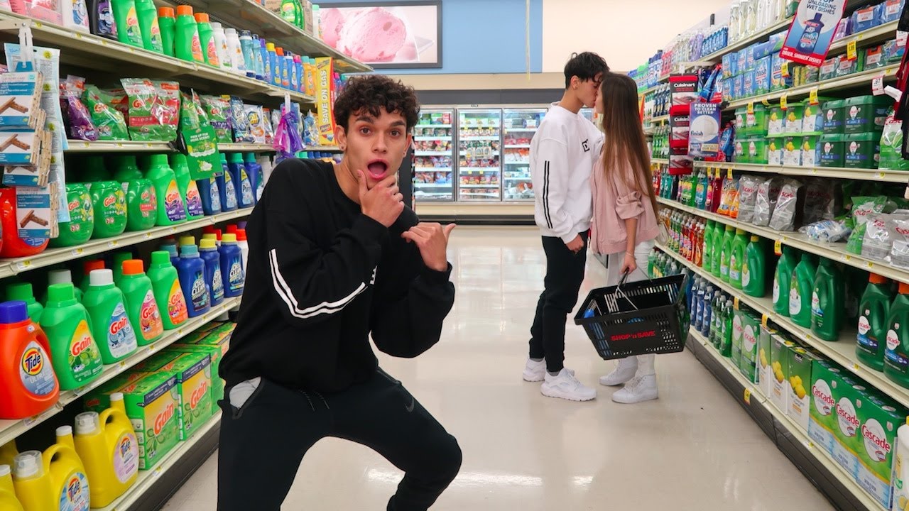 CRAZY DARES IN GROCERY STORE!