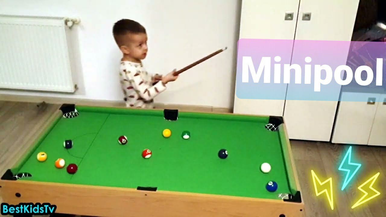 4 Years Old Boy Minipool Masa de Biliard pentru Copii | Minipool Table Biliard for kids