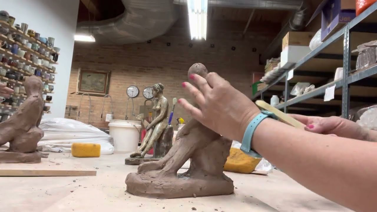 HOW TO  SCULPT A FEMALE FORM USING RECLAIMED CLAY #ceramics #clay #sculpting #arts