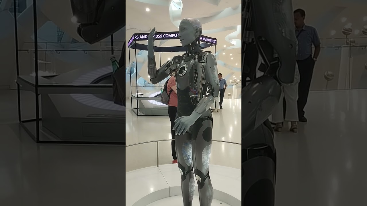 #MeseumofFuture #MOTF #dubaifuturemuseum #trending #Talking Robot #futuretechnology #Humaniod Robot