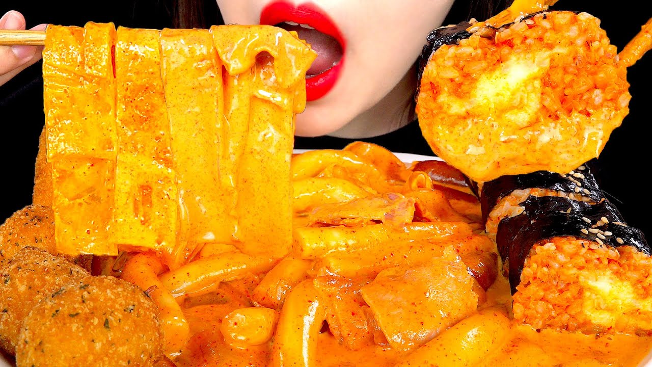 ASMR SPICY ROSE TTEOKBOKKI CHEESE STICKS 신전로제떡볶이 먹방 MUKBANG EATING SOUNDS 咀嚼音ロゼトッポッキ | ZOEY ASMR