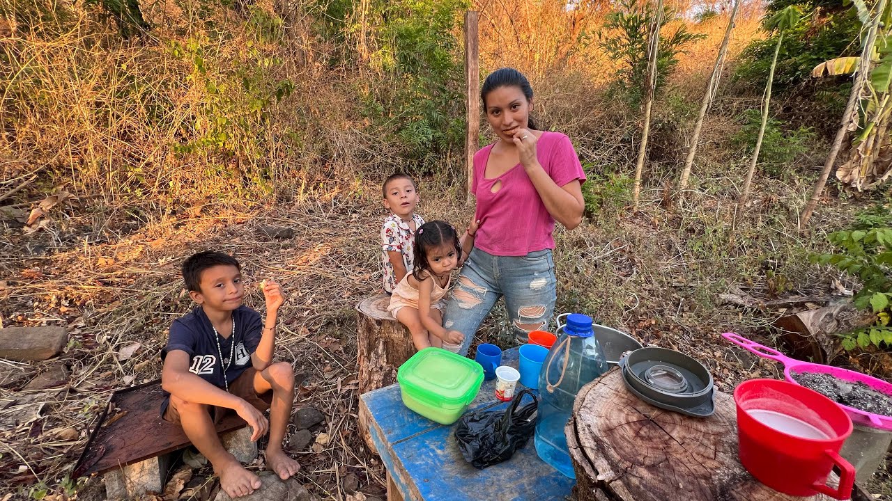 Hoy disfrutamos un Ricos 😋🧋🧋fresco de morro !!pesca en el río torola 